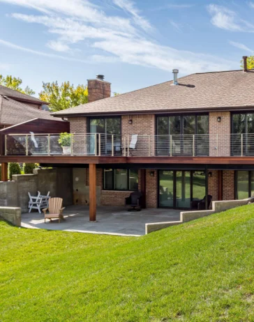 Lakefront homes
