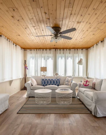 Cozy Cabin Lakes Life, a custom Lakelife project by 12/12 Architects